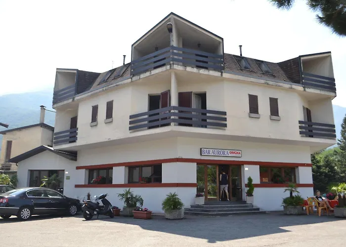 Ξενοδοχείο Aurora *