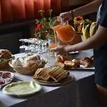 Aurora Hotel